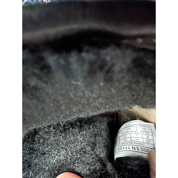 New UGG Classic Short Stellar Sequin Size Us 6 - Picture 9 of 9